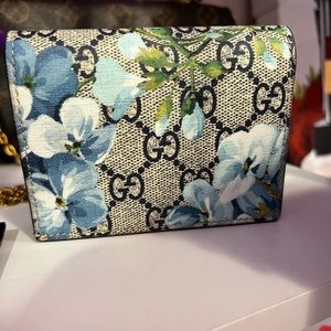 Gucci bloom compact wallet